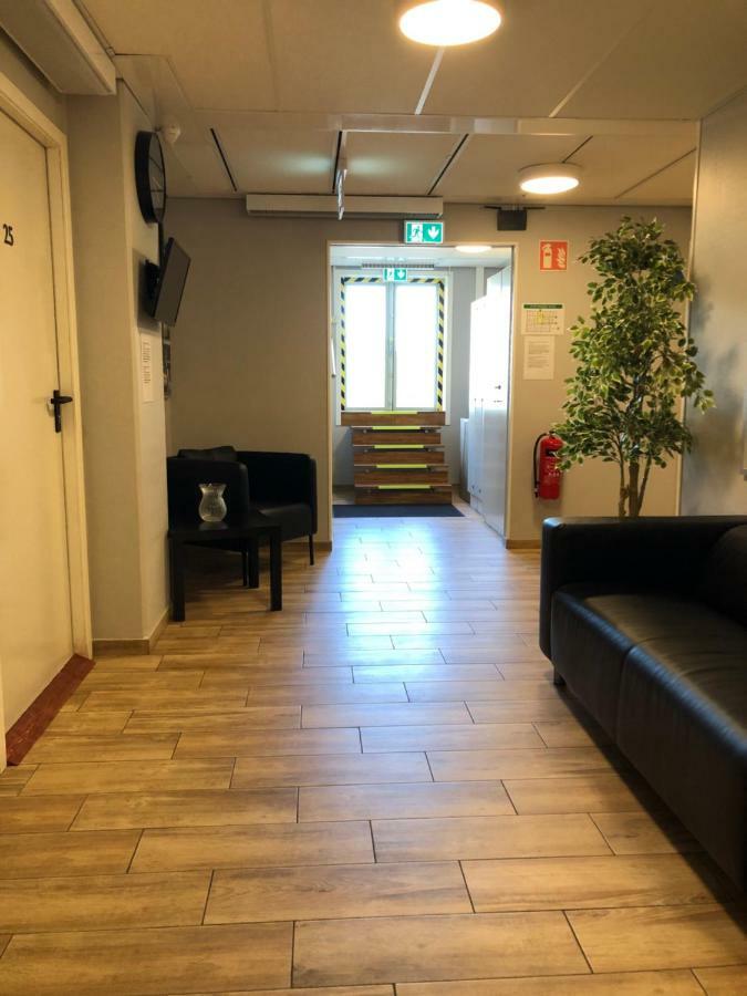Golden Hostel Jarfalla Dış mekan fotoğraf